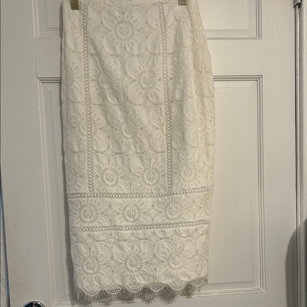 Banana Republic Cream Lace Pencil Skirt